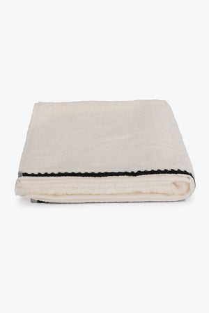 Trimmed Towel (90 x 160 cm)