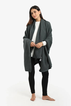 Everyday Comfort Tricot Throw - Carina Home