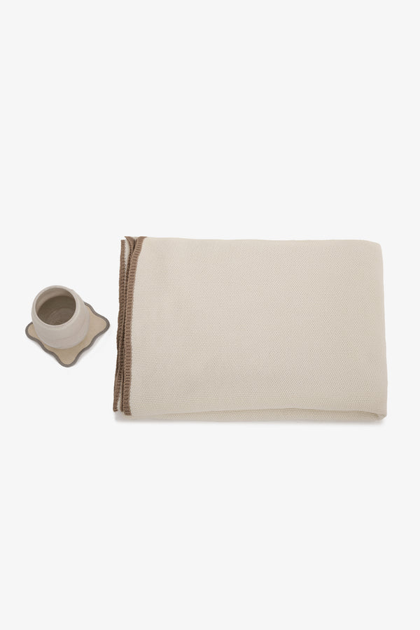 Large Throw with Contrasting Edge