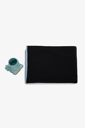 Large Throw with Contrasting Edge