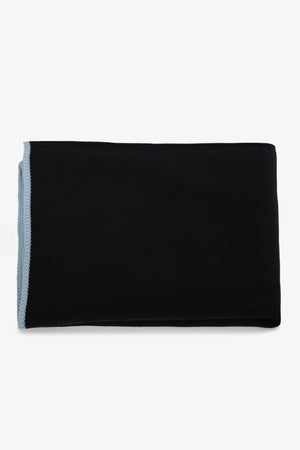 Large Throw with Contrasting Edge