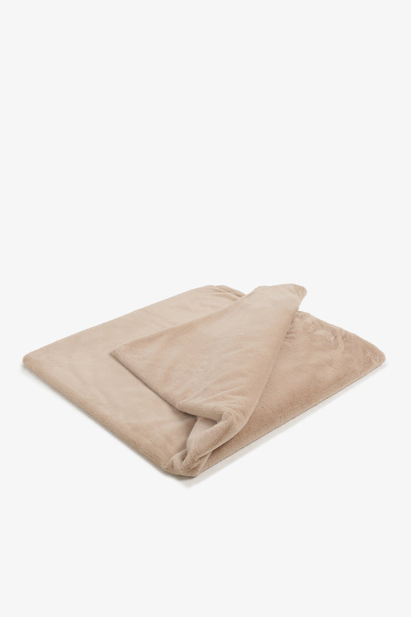 Cozy Fur Throw Blanket