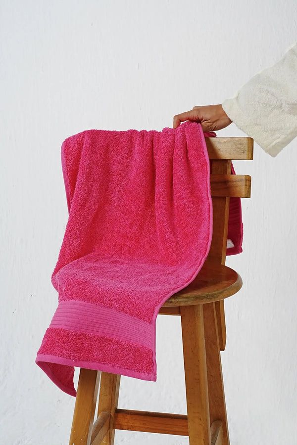Border Bath Towel (140*70cm) - Carina Home