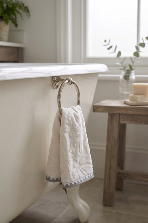 Scalloped Hand Towel (50x100cm)