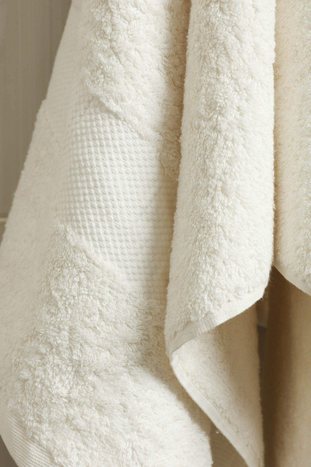 Bath Towel - 140x70 cm - Carina - كارينا