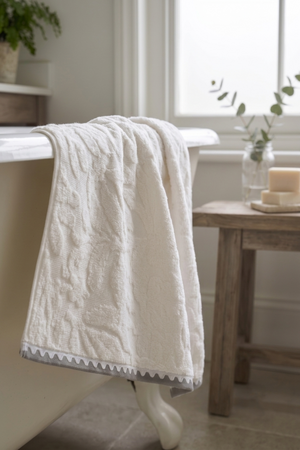 Scalloped Bath Towel (90x160cm)